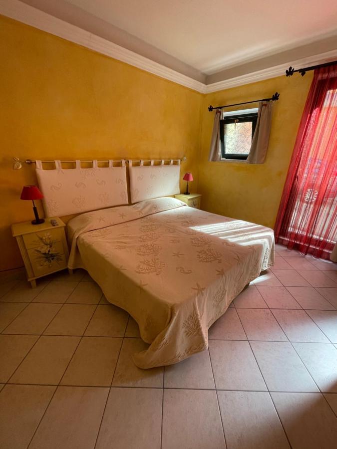 B&B Le Farfalle ปาเลา ภายนอก รูปภาพ