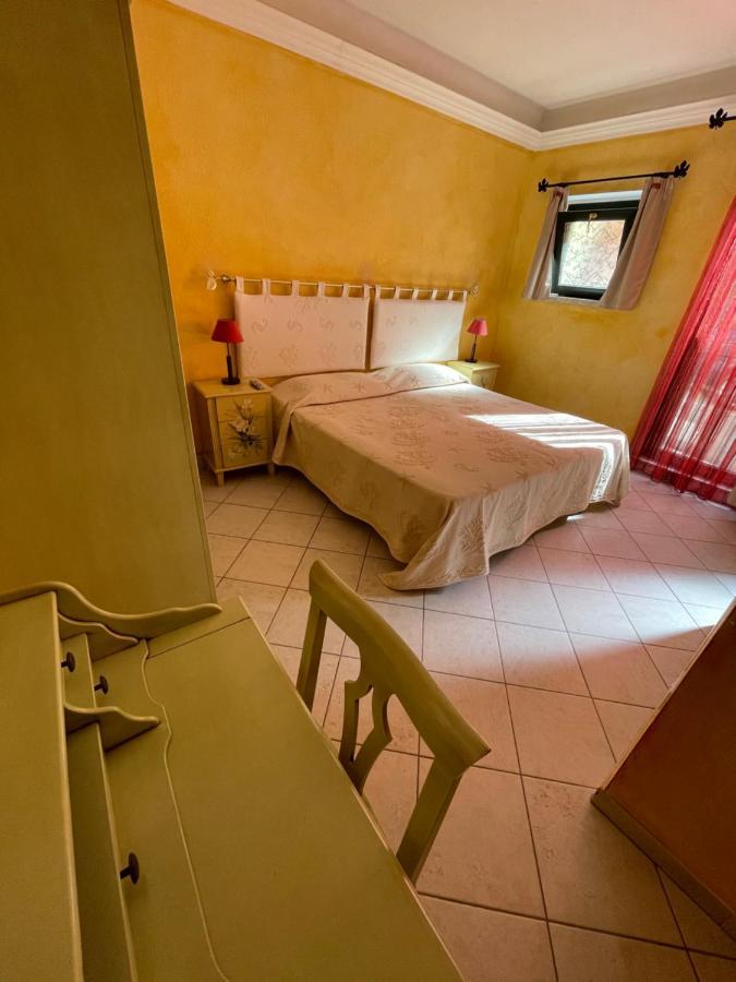 B&B Le Farfalle ปาเลา ภายนอก รูปภาพ