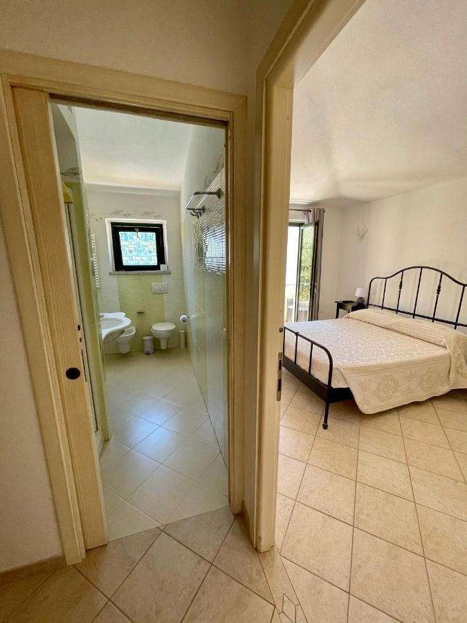 B&B Le Farfalle ปาเลา ภายนอก รูปภาพ